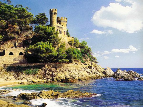 Возможность купить замок в Испании теперь стала реальной